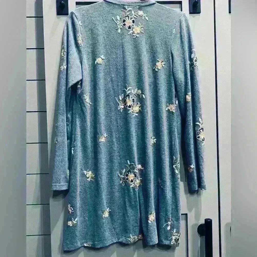 Figueroa & flower embroidered cardigan, Grannycorp, HippieChic, Folksy, Artistic - Picture 2 of 7